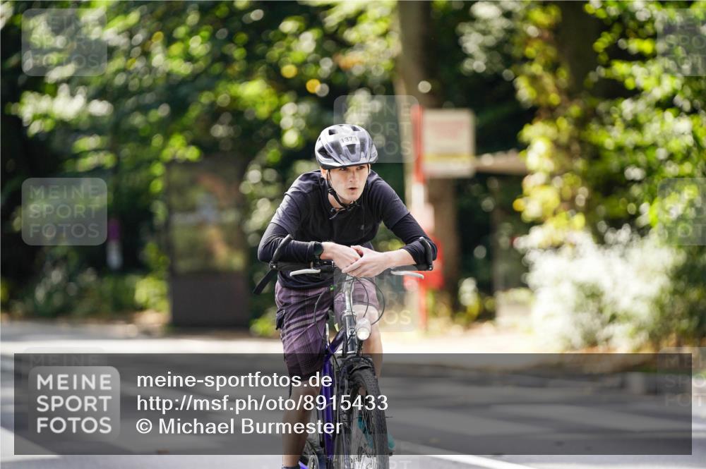 14.09.2025 - Stadtparktriathlon Michael Burmester http://msf.ph/oto/8915433 14.09.2025 12:57:46 Radfahren 1100, 1336, 1365, 1371, 1426 meine-sportfotos.de