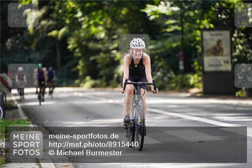 14.09.2025 - Stadtparktriathlon Michael Burmester http://msf.ph/oto/8915440 14.09.2025 12:57:59 Radfahren 1268, 1328, 1336, 1373, 1386 meine-sportfotos.de