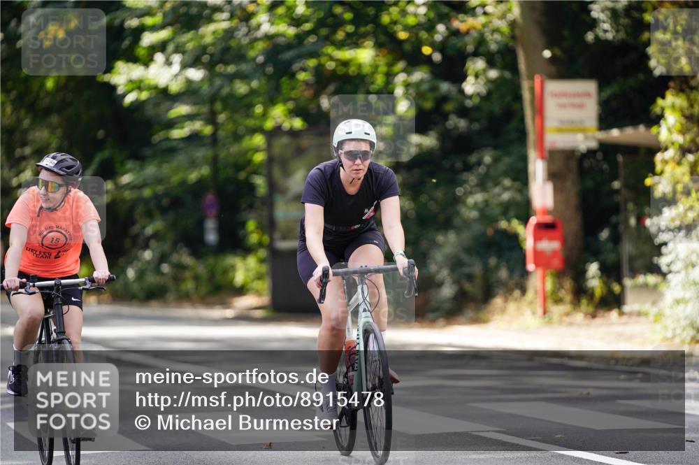 14.09.2025 - Stadtparktriathlon Michael Burmester http://msf.ph/oto/8915478 14.09.2025 12:58:51 Radfahren 1295, 1344, 1369, 1391, 1443, 1446 meine-sportfotos.de