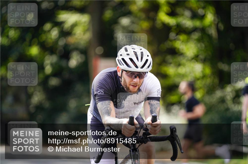 14.09.2025 - Stadtparktriathlon Michael Burmester http://msf.ph/oto/8915485 14.09.2025 12:59:00 Radfahren 1344, 1369, 1495, 1511 meine-sportfotos.de