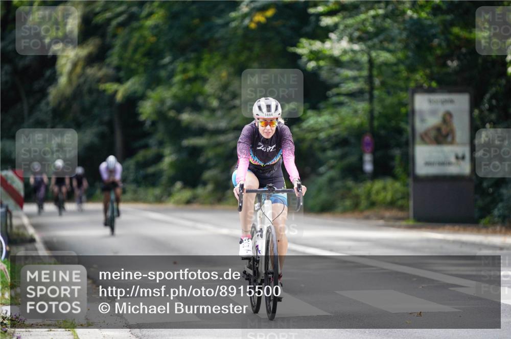 14.09.2025 - Stadtparktriathlon Michael Burmester http://msf.ph/oto/8915500 14.09.2025 12:59:21 Radfahren 1279, 1334, 1345, 1381, 1444 meine-sportfotos.de