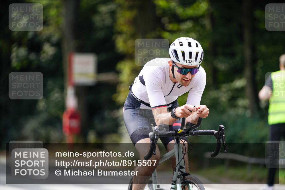 14.09.2025 - Stadtparktriathlon Michael Burmester http://msf.ph/oto/8915507 14.09.2025 12:59:26 Radfahren 1345, 1381, 1430, 1444 meine-sportfotos.de