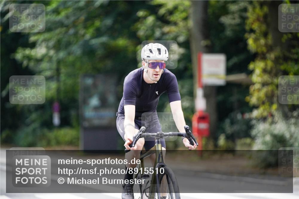 14.09.2025 - Stadtparktriathlon Michael Burmester http://msf.ph/oto/8915510 14.09.2025 12:59:29 Radfahren 1312, 1345, 1381, 1430, 1451 meine-sportfotos.de
