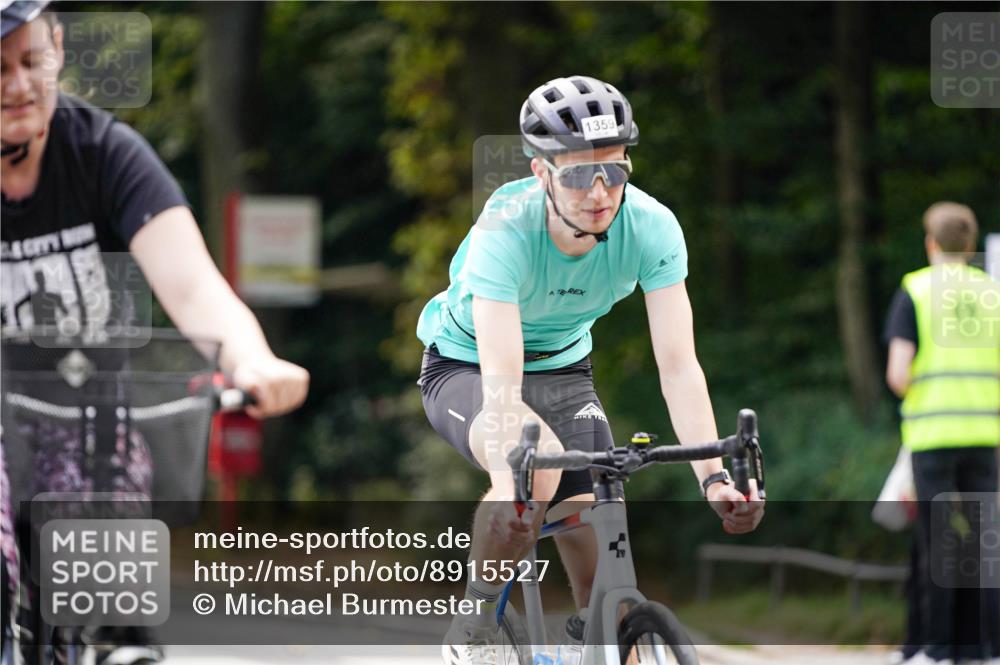 14.09.2025 - Stadtparktriathlon Michael Burmester http://msf.ph/oto/8915527 14.09.2025 12:59:39 Radfahren 1275, 1312, 1335, 1359, 1396, 1404, 1413, 1430, 1451, 1484 meine-sportfotos.de