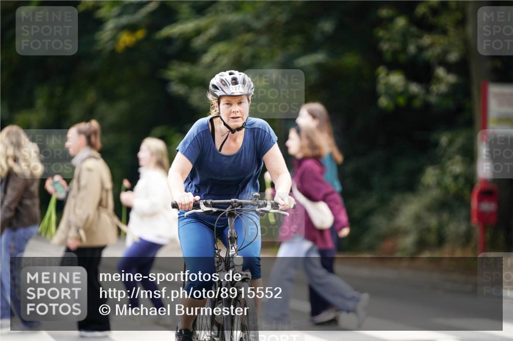 14.09.2025 - Stadtparktriathlon Michael Burmester http://msf.ph/oto/8915552 14.09.2025 12:59:57 Radfahren 1232, 1277, 1339, 1340, 1377, 1425, 1468, 1498 meine-sportfotos.de
