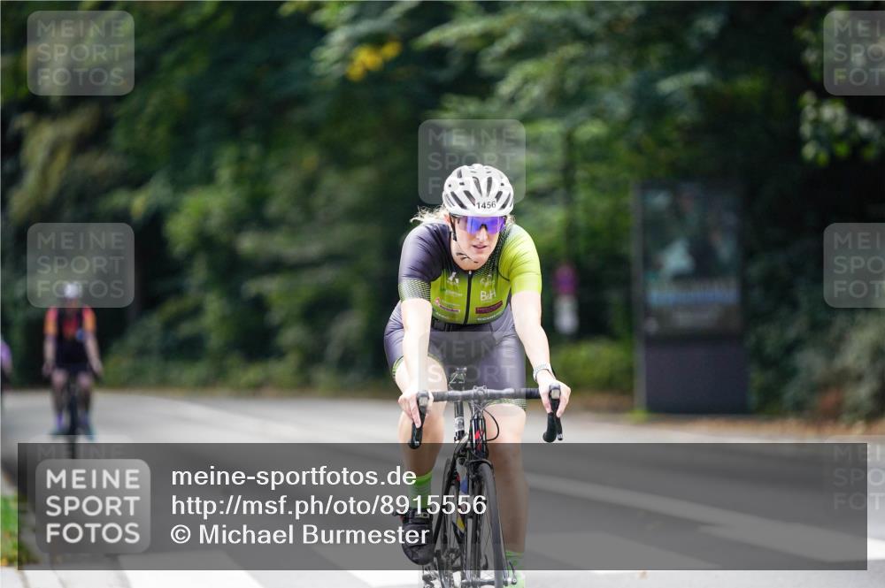 14.09.2025 - Stadtparktriathlon Michael Burmester http://msf.ph/oto/8915556 14.09.2025 13:00:10 Radfahren 1343, 1456, 1468, 1498 meine-sportfotos.de