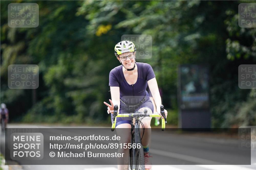 14.09.2025 - Stadtparktriathlon Michael Burmester http://msf.ph/oto/8915566 14.09.2025 13:00:27 Radfahren 1322, 1331, 1448, 1471 meine-sportfotos.de