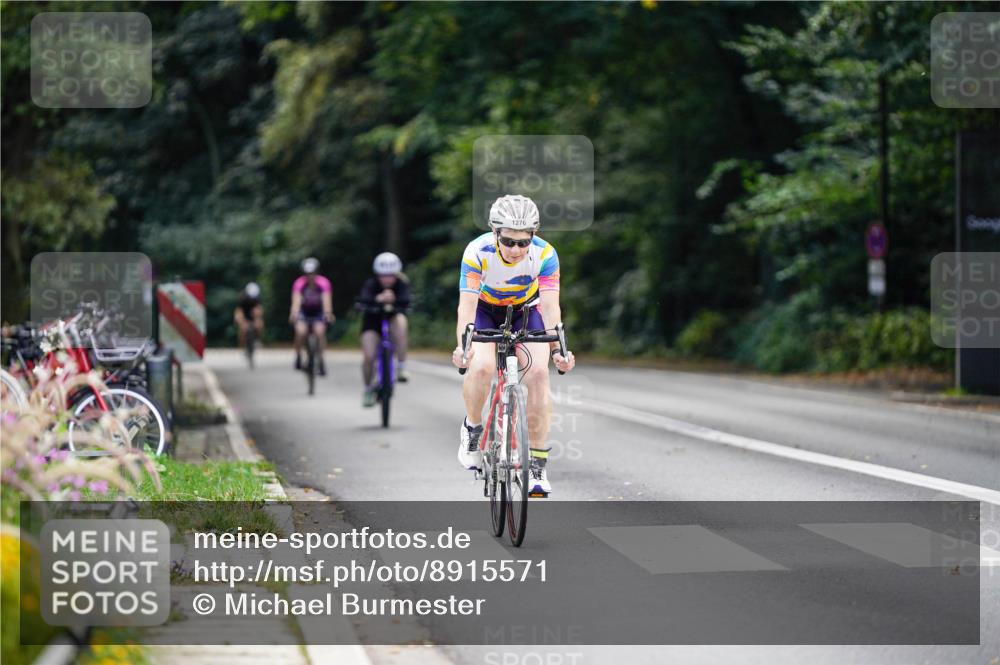 14.09.2025 - Stadtparktriathlon Michael Burmester http://msf.ph/oto/8915571 14.09.2025 13:00:34 Radfahren 1276, 1322, 1325, 1448 meine-sportfotos.de
