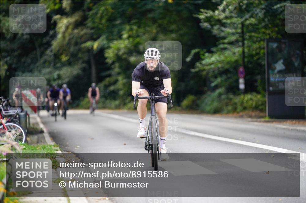 14.09.2025 - Stadtparktriathlon Michael Burmester http://msf.ph/oto/8915586 14.09.2025 13:00:51 Radfahren 1518 meine-sportfotos.de