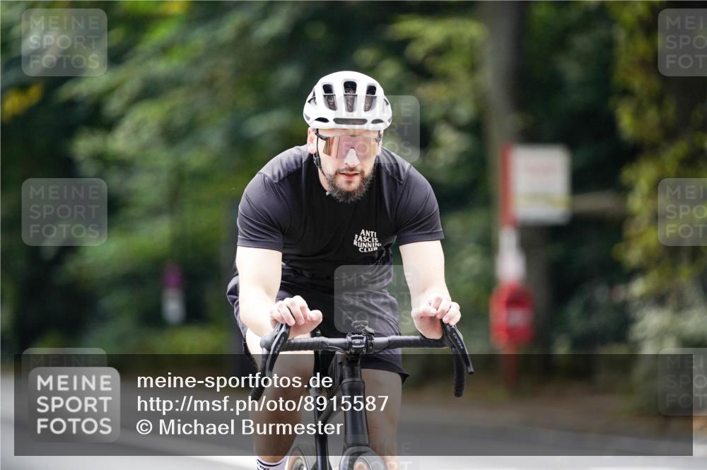 14.09.2025 - Stadtparktriathlon Michael Burmester http://msf.ph/oto/8915587 14.09.2025 13:00:53 Radfahren 1432, 1462, 1517, 1518 meine-sportfotos.de