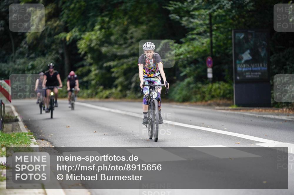14.09.2025 - Stadtparktriathlon Michael Burmester http://msf.ph/oto/8915656 14.09.2025 13:01:51 Radfahren 1410, 1436, 1463, 1481 meine-sportfotos.de