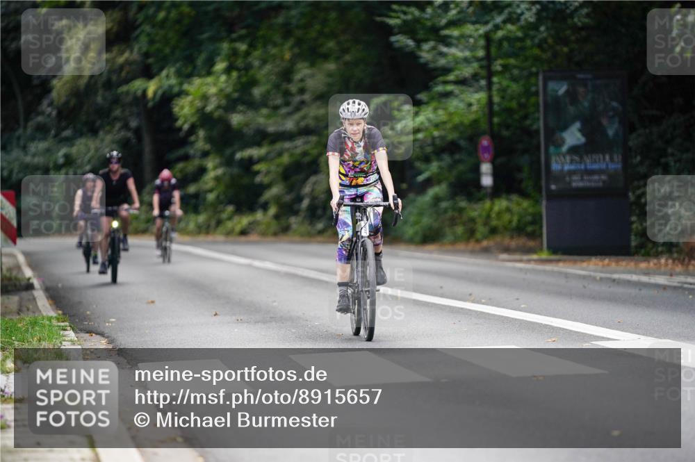 14.09.2025 - Stadtparktriathlon Michael Burmester http://msf.ph/oto/8915657 14.09.2025 13:01:51 Radfahren 1410, 1436, 1463, 1481 meine-sportfotos.de