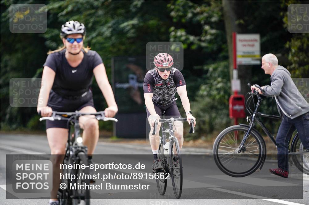 14.09.2025 - Stadtparktriathlon Michael Burmester http://msf.ph/oto/8915662 14.09.2025 13:01:57 Radfahren 1323, 1410, 1436, 1463, 1514 meine-sportfotos.de