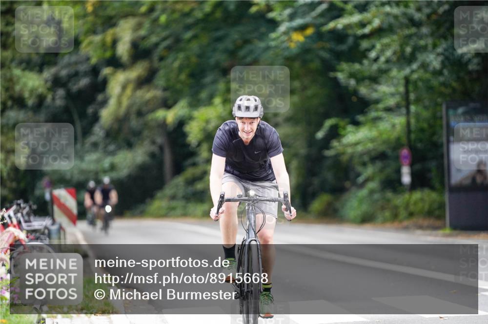 14.09.2025 - Stadtparktriathlon Michael Burmester http://msf.ph/oto/8915668 14.09.2025 13:02:06 Radfahren 1323, 1501, 1514 meine-sportfotos.de