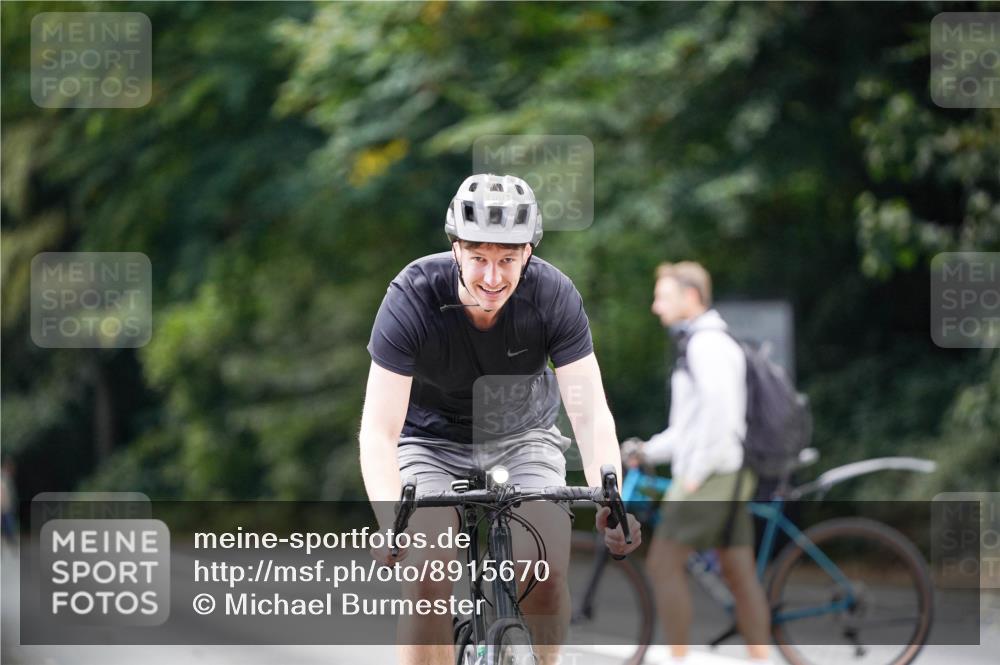 14.09.2025 - Stadtparktriathlon Michael Burmester http://msf.ph/oto/8915670 14.09.2025 13:02:07 Radfahren 1501, 1514 meine-sportfotos.de