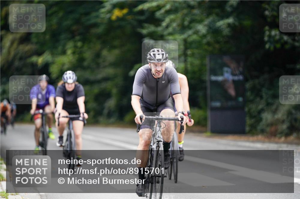 14.09.2025 - Stadtparktriathlon Michael Burmester http://msf.ph/oto/8915701 14.09.2025 13:02:49 Radfahren 1342, 1349, 1355, 1367, 1414, 1435, 1477, 1483, 1488, 1492 meine-sportfotos.de