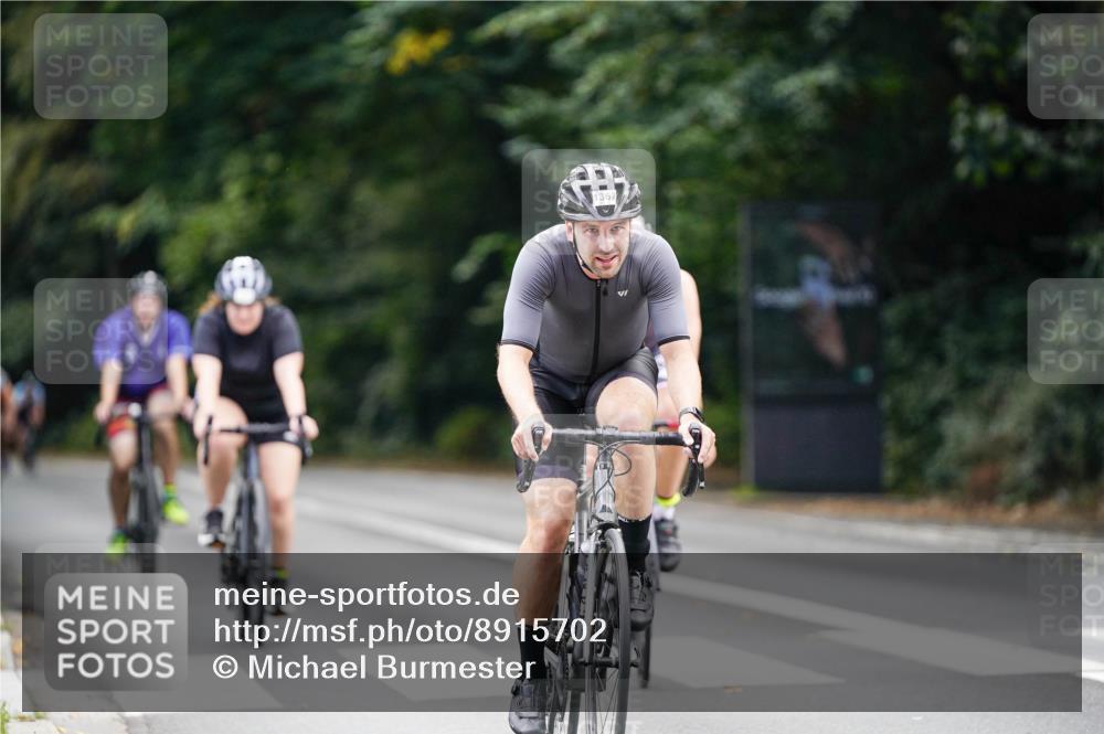 14.09.2025 - Stadtparktriathlon Michael Burmester http://msf.ph/oto/8915702 14.09.2025 13:02:49 Radfahren 1342, 1349, 1355, 1367, 1414, 1435, 1477, 1483, 1488, 1492 meine-sportfotos.de