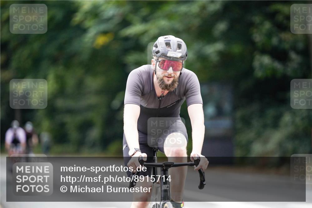 14.09.2025 - Stadtparktriathlon Michael Burmester http://msf.ph/oto/8915714 14.09.2025 13:03:00 Radfahren 1300, 1352, 1387, 1403, 1407, 1414, 1492, 1493 meine-sportfotos.de