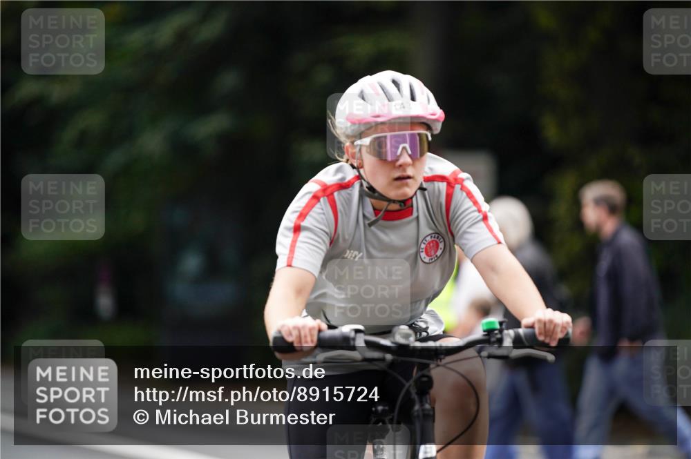 14.09.2025 - Stadtparktriathlon Michael Burmester http://msf.ph/oto/8915724 14.09.2025 13:03:10 Radfahren 1300, 1384, 1407, 1437, 1493 meine-sportfotos.de