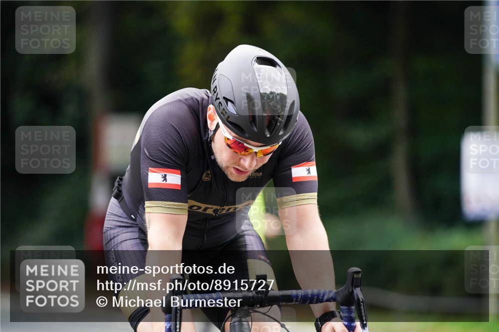 14.09.2025 - Stadtparktriathlon Michael Burmester http://msf.ph/oto/8915727 14.09.2025 13:03:13 Radfahren 1300, 1384, 1400, 1415, 1437, 1499 meine-sportfotos.de