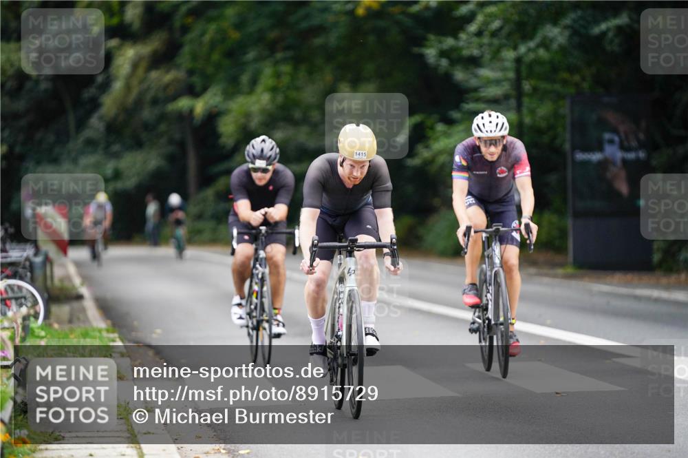 14.09.2025 - Stadtparktriathlon Michael Burmester http://msf.ph/oto/8915729 14.09.2025 13:03:18 Radfahren 1384, 1400, 1415, 1499 meine-sportfotos.de