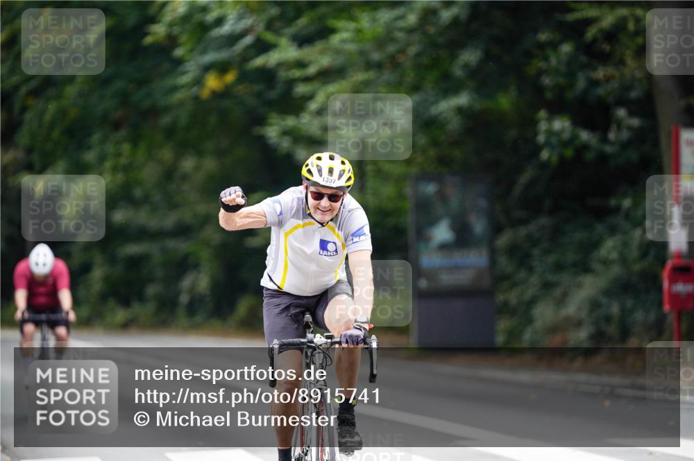 14.09.2025 - Stadtparktriathlon Michael Burmester http://msf.ph/oto/8915741 14.09.2025 13:03:27 Radfahren 1376, 1397, 1473, 1510 meine-sportfotos.de