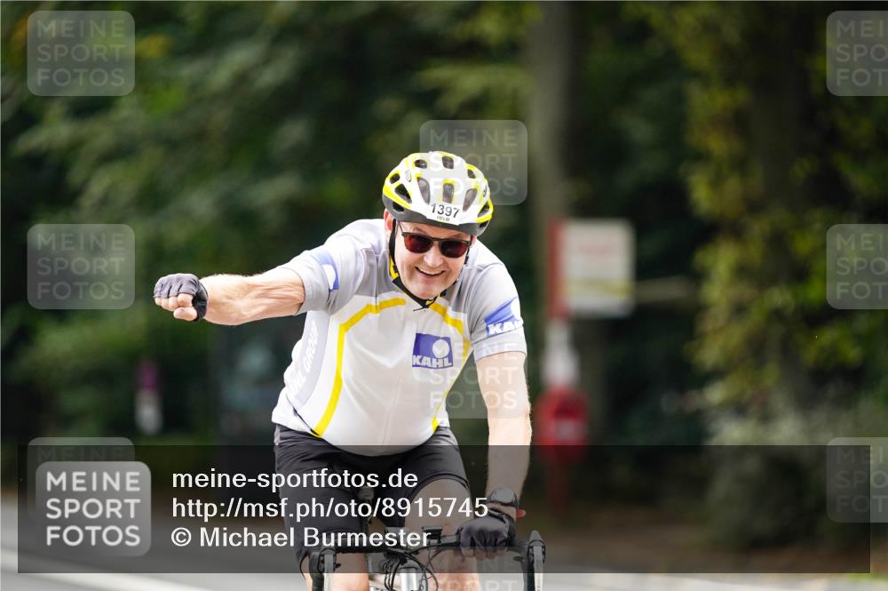 14.09.2025 - Stadtparktriathlon Michael Burmester http://msf.ph/oto/8915745 14.09.2025 13:03:28 Radfahren 1376, 1397, 1473, 1510 meine-sportfotos.de