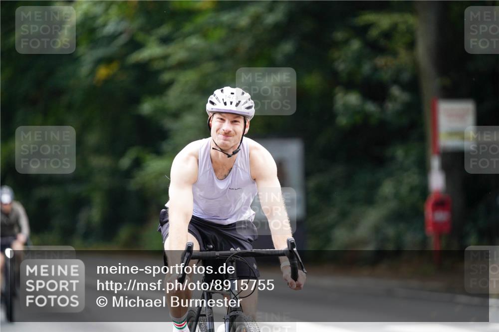 14.09.2025 - Stadtparktriathlon Michael Burmester http://msf.ph/oto/8915755 14.09.2025 13:03:33 Radfahren 1324, 1350, 1376, 1385, 1397, 1465, 1473, 1510 meine-sportfotos.de