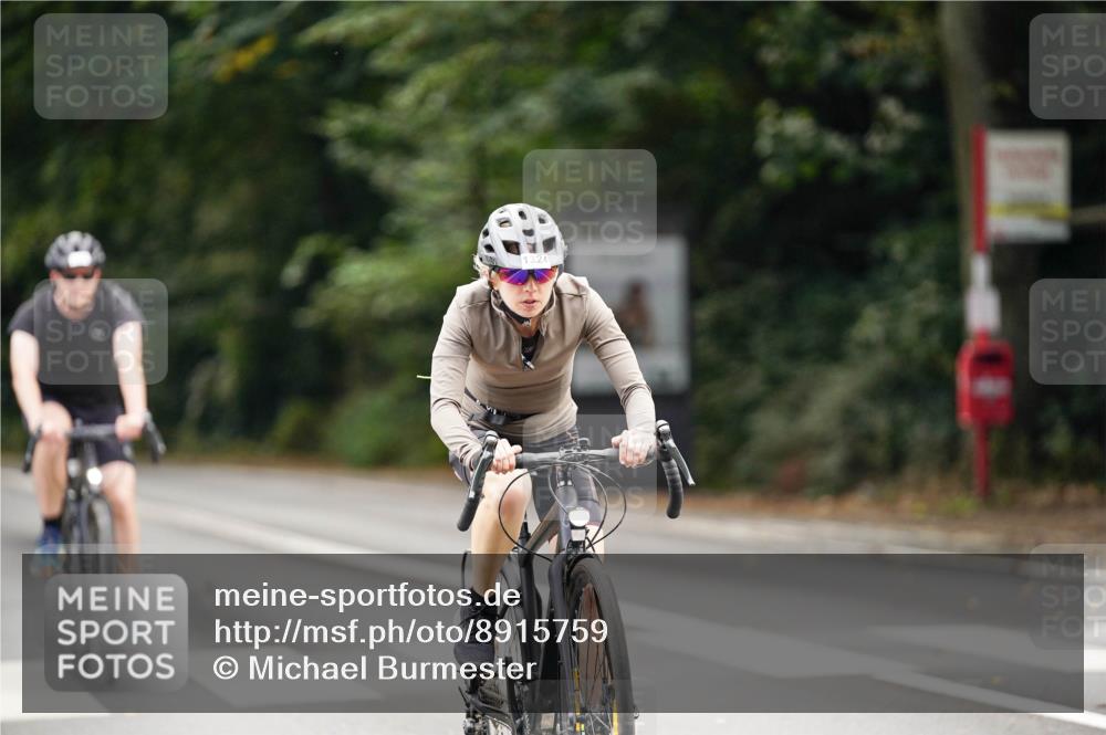 14.09.2025 - Stadtparktriathlon Michael Burmester http://msf.ph/oto/8915759 14.09.2025 13:03:36 Radfahren 1324, 1350, 1357, 1376, 1385, 1465, 1473 meine-sportfotos.de