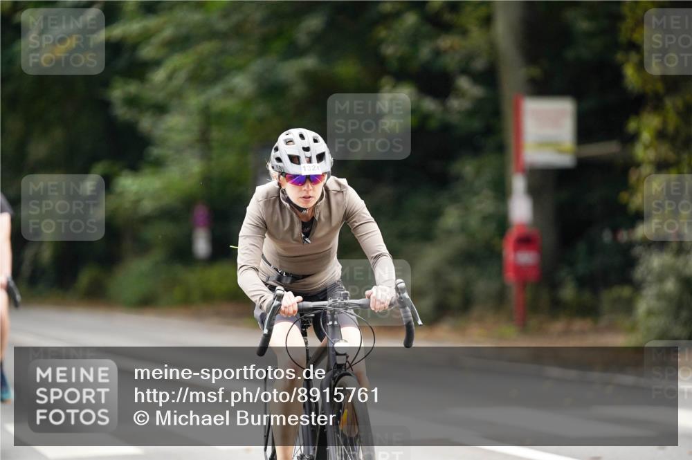 14.09.2025 - Stadtparktriathlon Michael Burmester http://msf.ph/oto/8915761 14.09.2025 13:03:36 Radfahren 1324, 1350, 1357, 1376, 1385, 1465, 1473 meine-sportfotos.de