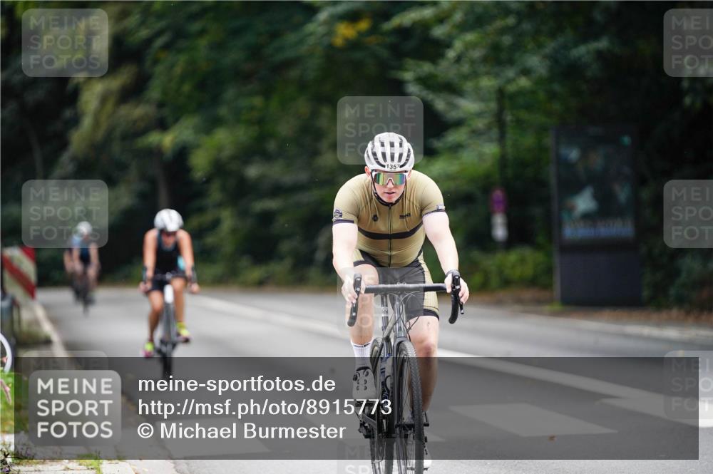 14.09.2025 - Stadtparktriathlon Michael Burmester http://msf.ph/oto/8915773 14.09.2025 13:03:43 Radfahren 1324, 1326, 1350, 1357, 1385, 1465 meine-sportfotos.de