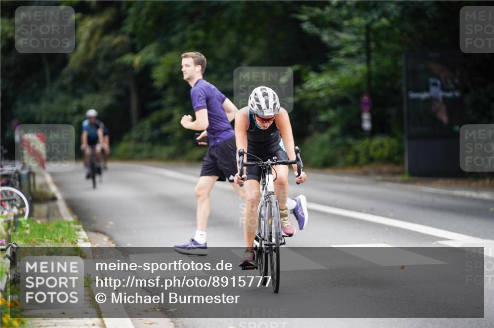 14.09.2025 - Stadtparktriathlon Michael Burmester http://msf.ph/oto/8915777 14.09.2025 13:03:45 Radfahren 1326, 1357, 1374, 1385, 1389, 1465 meine-sportfotos.de