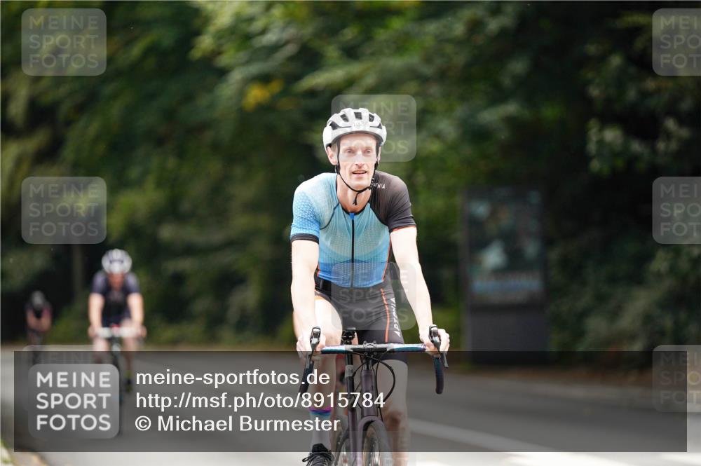 14.09.2025 - Stadtparktriathlon Michael Burmester http://msf.ph/oto/8915784 14.09.2025 13:03:51 Radfahren 1326, 1374, 1389, 1394, 1399 meine-sportfotos.de