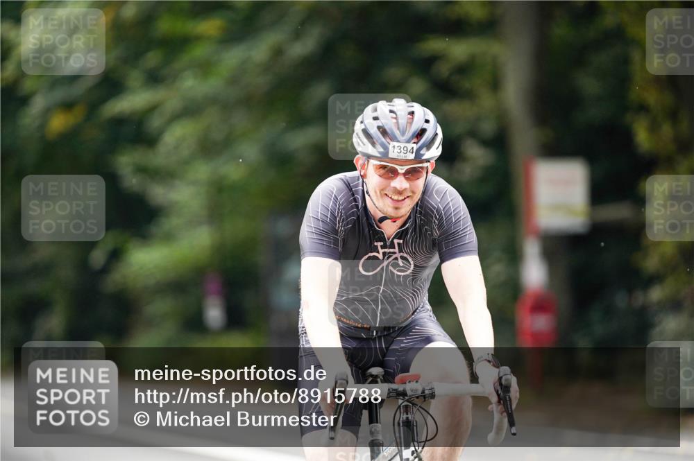 14.09.2025 - Stadtparktriathlon Michael Burmester http://msf.ph/oto/8915788 14.09.2025 13:03:55 Radfahren 1374, 1389, 1394, 1399 meine-sportfotos.de