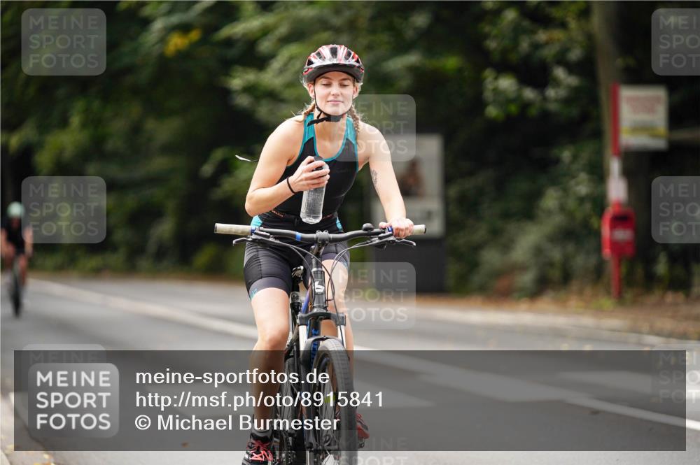 14.09.2025 - Stadtparktriathlon Michael Burmester http://msf.ph/oto/8915841 14.09.2025 13:06:46 Radfahren 1396, 1442, 1446, 1495 meine-sportfotos.de