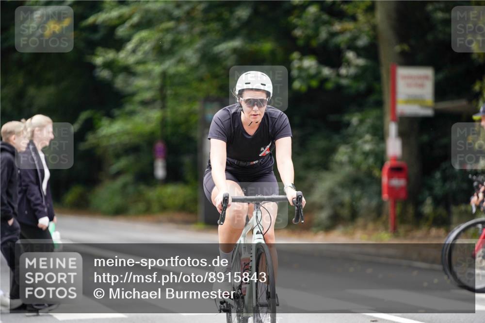 14.09.2025 - Stadtparktriathlon Michael Burmester http://msf.ph/oto/8915843 14.09.2025 13:06:51 Radfahren 1442, 1446 meine-sportfotos.de