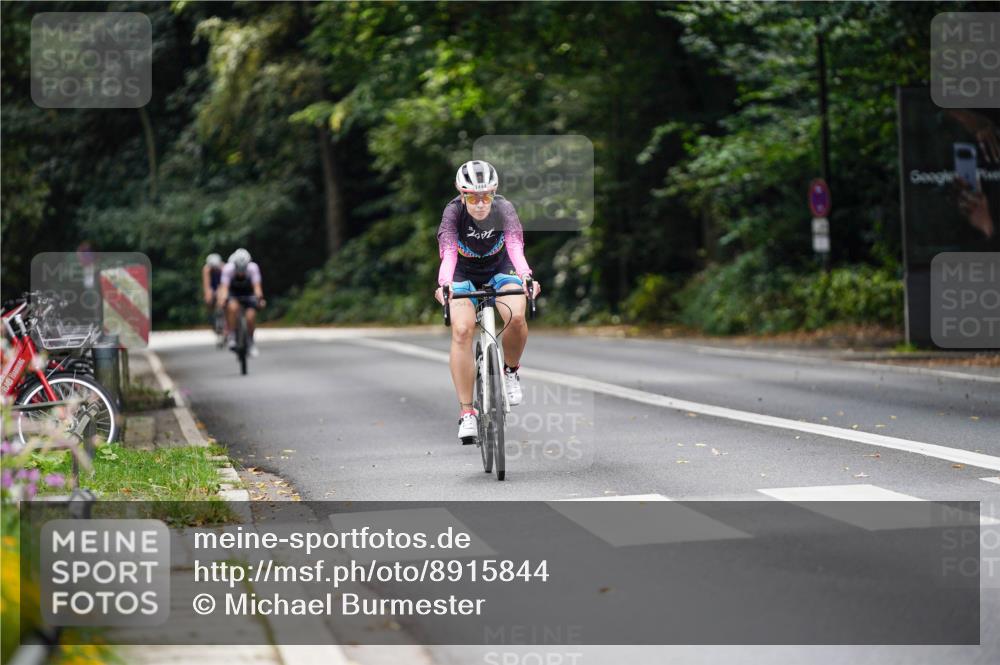 14.09.2025 - Stadtparktriathlon Michael Burmester http://msf.ph/oto/8915844 14.09.2025 13:07:00 Radfahren 1430, 1444 meine-sportfotos.de