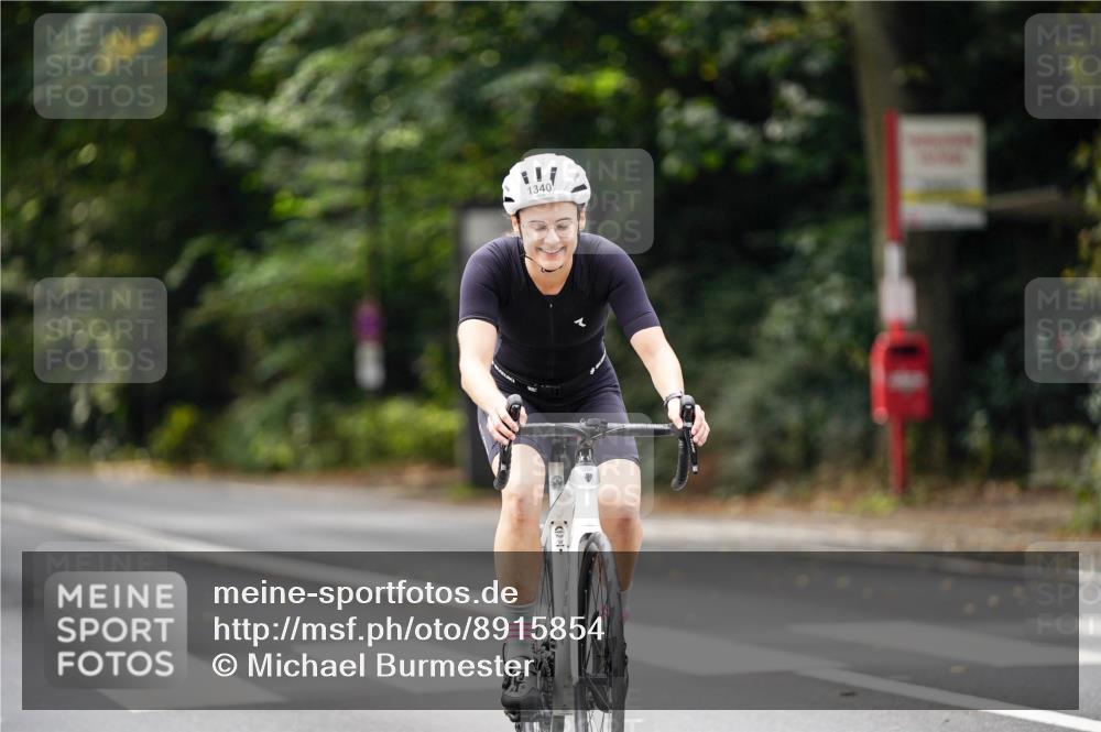 14.09.2025 - Stadtparktriathlon Michael Burmester http://msf.ph/oto/8915854 14.09.2025 13:07:14 Radfahren 1340, 1390, 1404, 1459 meine-sportfotos.de