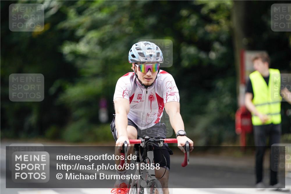 14.09.2025 - Stadtparktriathlon Michael Burmester http://msf.ph/oto/8915858 14.09.2025 13:07:21 Radfahren 1390, 1451, 1468 meine-sportfotos.de