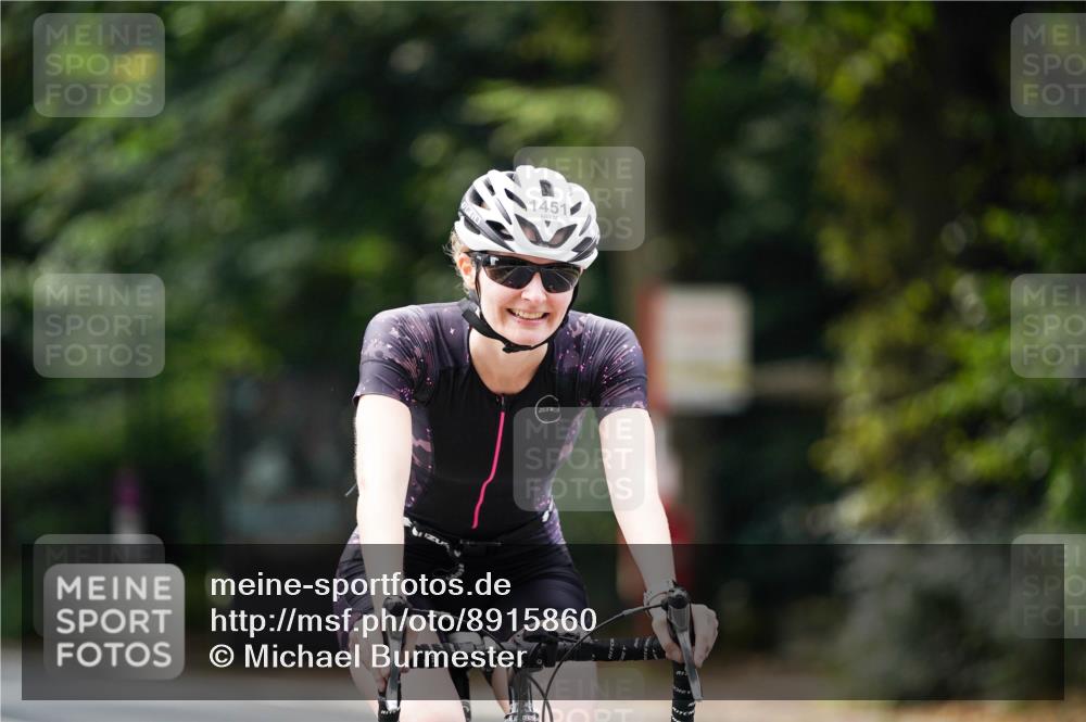 14.09.2025 - Stadtparktriathlon Michael Burmester http://msf.ph/oto/8915860 14.09.2025 13:07:24 Radfahren 1390, 1451, 1468 meine-sportfotos.de