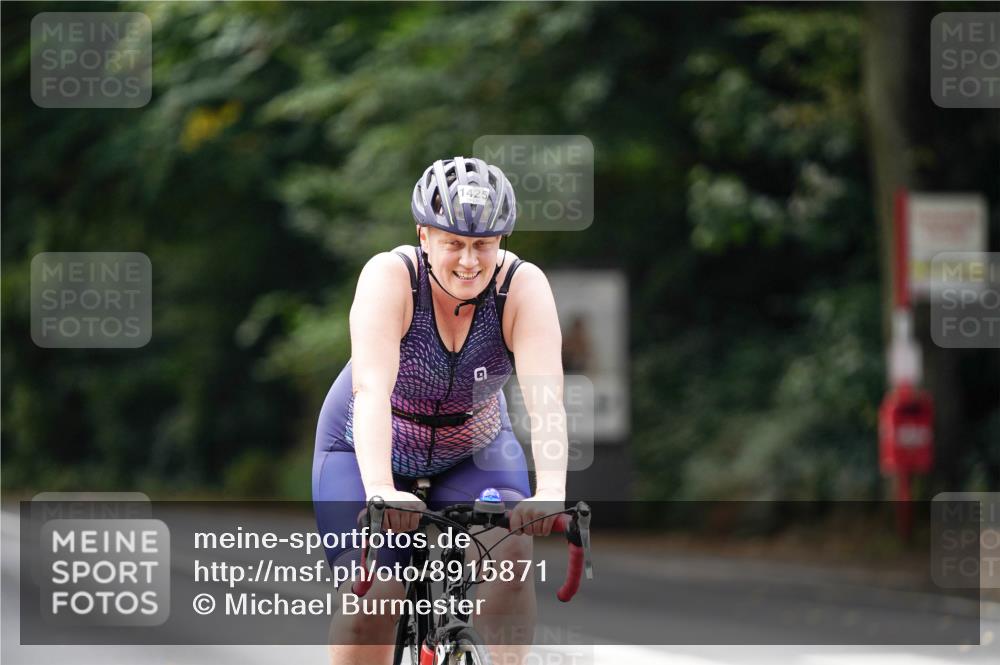 14.09.2025 - Stadtparktriathlon Michael Burmester http://msf.ph/oto/8915871 14.09.2025 13:07:41 Radfahren 1377, 1425, 1443, 1456 meine-sportfotos.de