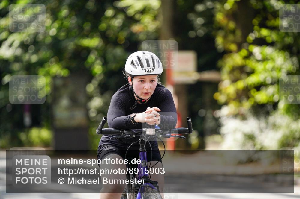 14.09.2025 - Stadtparktriathlon Michael Burmester http://msf.ph/oto/8915903 14.09.2025 13:09:12 Radfahren 1325, 1329, 1410, 1427, 1448, 1517 meine-sportfotos.de