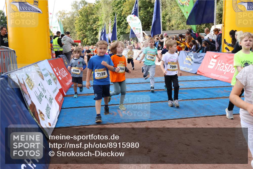 14.09.2025 - Airport Race Strokosch-Dieckow http://msf.ph/oto/8915980 14.09.2025 11:20:54 Ziel 7506, 7128, 7042, 7158, 7099 meine-sportfotos.de