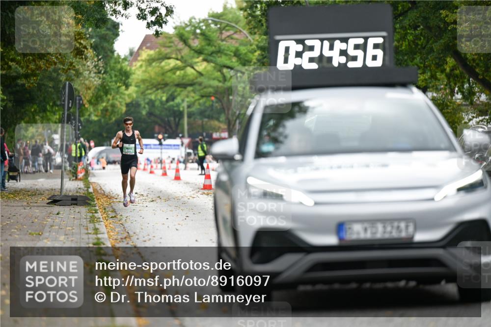 21.09.2025 - PSD Bank Halbmarathon Dr. Thomas Lammeyer http://msf.ph/oto/8916097 21.09.2025 10:24:34 Laufen 4011, 0, 24, 56 meine-sportfotos.de