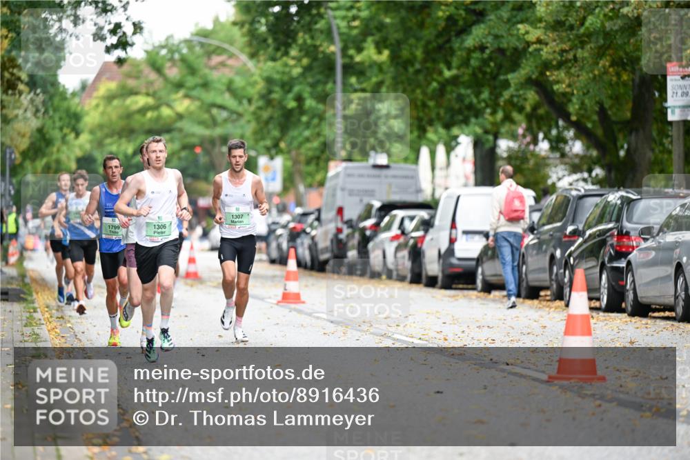 21.09.2025 - PSD Bank Halbmarathon Dr. Thomas Lammeyer http://msf.ph/oto/8916436 21.09.2025 10:29:05 Laufen 1307, 1799, 1306, 21 meine-sportfotos.de