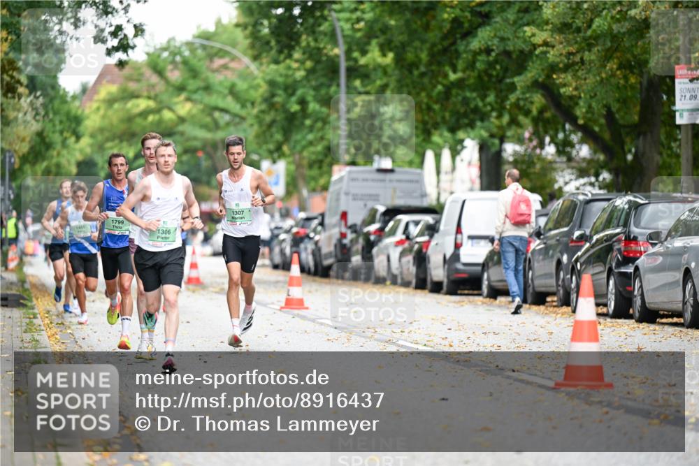 21.09.2025 - PSD Bank Halbmarathon Dr. Thomas Lammeyer http://msf.ph/oto/8916437 21.09.2025 10:29:05 Laufen 1799, 1455, 1306, 1307, 21 meine-sportfotos.de