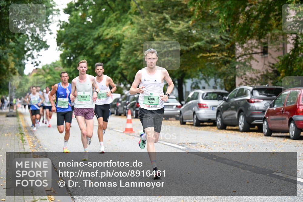 21.09.2025 - PSD Bank Halbmarathon Dr. Thomas Lammeyer http://msf.ph/oto/8916461 21.09.2025 10:29:10 Laufen 1799, 1833, 1307, 1306 meine-sportfotos.de