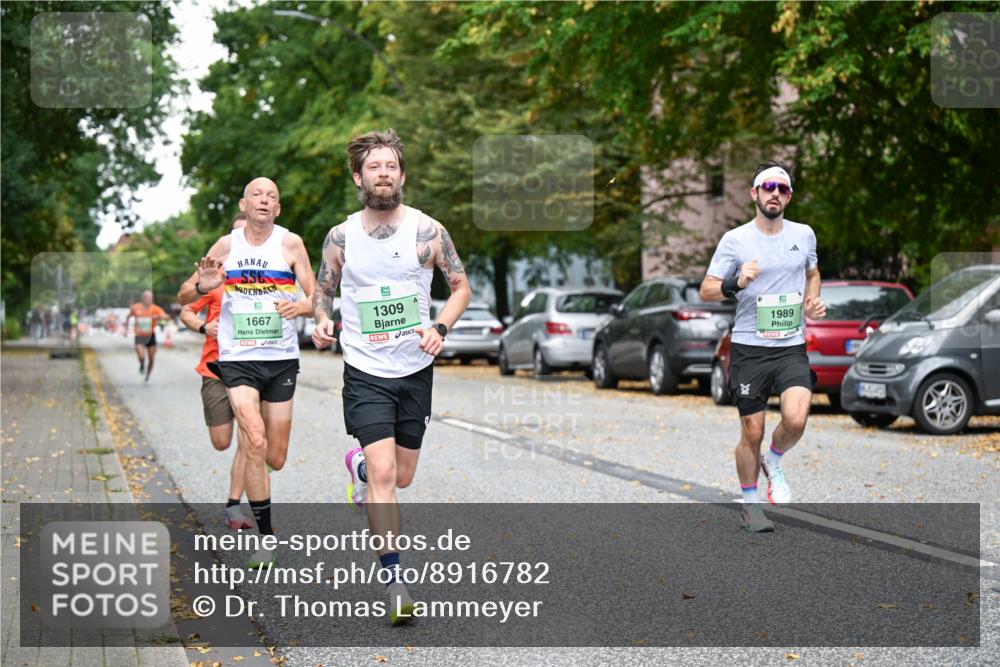21.09.2025 - PSD Bank Halbmarathon Dr. Thomas Lammeyer http://msf.ph/oto/8916782 21.09.2025 10:30:57 Laufen 1667, 1309, 1989 meine-sportfotos.de