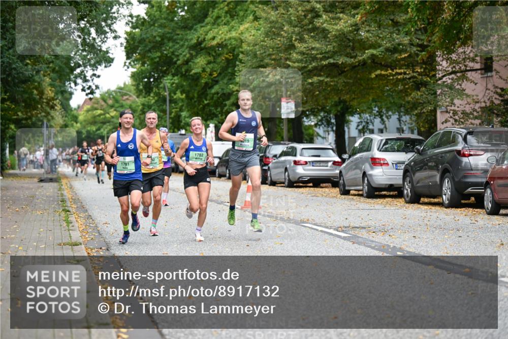 21.09.2025 - PSD Bank Halbmarathon Dr. Thomas Lammeyer http://msf.ph/oto/8917132 21.09.2025 10:32:35 Laufen 1781, 1782, 19 meine-sportfotos.de