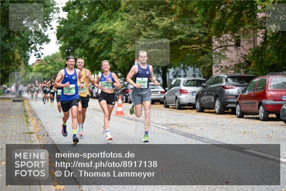 21.09.2025 - PSD Bank Halbmarathon Dr. Thomas Lammeyer http://msf.ph/oto/8917138 21.09.2025 10:32:36 Laufen 1781, 1782, 4219 meine-sportfotos.de